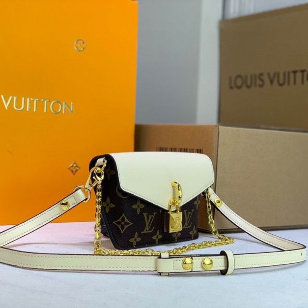 Women Bags  Padlock on Strap M80472 19X11X3 ss